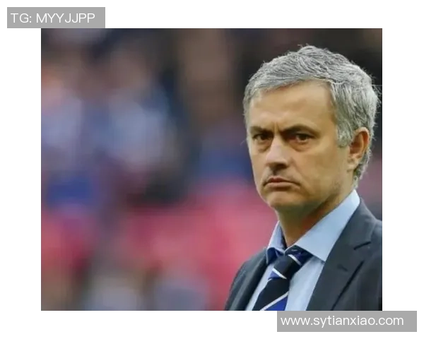 法国足球明星因咬人事件引发争议球迷热议职业道德与体育精神