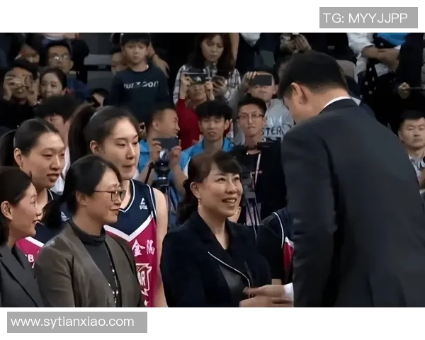 对话王芳：回顾她的篮球生涯与成长之路的精彩瞬间